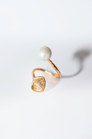 Orchid Whisper Pearl Ring